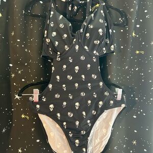 (Cross posted, please comment) Killstar Black Skull Print One Piece Swimsuit